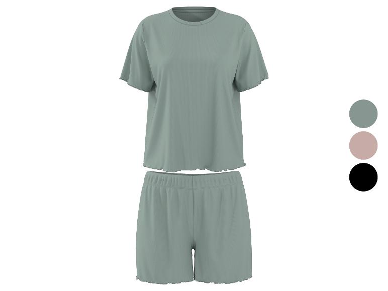 Ensemble pyjama femme t-shirt et short, en vert, rose et noir.