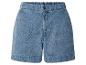 Short en jean bleu clair avec taille élastique et bouton.