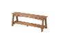 Banc en bois avec étagère inférieure, sur fond blanc.