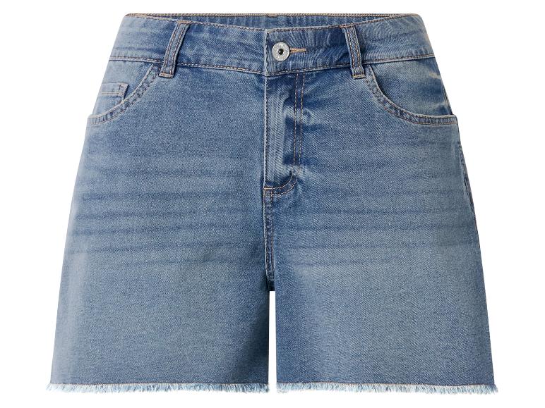 Short en jean bleu taille haute avec ourlets effilochés.