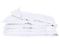 Pile de couettes ou édredons blancs pliés