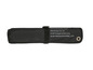 Une trousse à outils noire.
