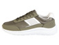 Une sneaker verte avec une semelle blanche de la marque Volant.