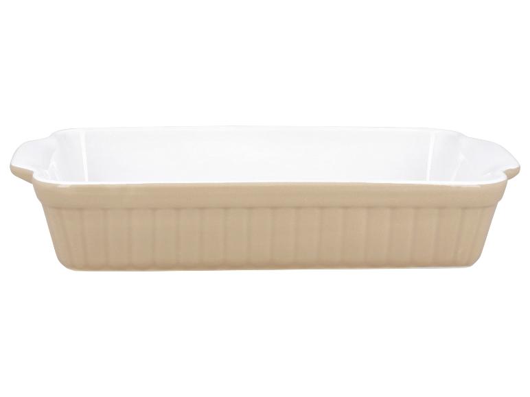 Plat de cuisson en céramique de couleur beige