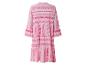 Robe longue rose à motifs géométriques rose vif.