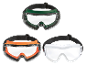 Trois lunettes de sécurité de couleurs différentes.