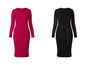 Deux robes longues en tricot : une rose et une noire avec une ceinture.