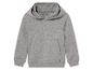 Un sweat-shirt gris à capuche et à manches longues.