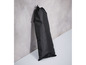 Sac de transport noir pour une chaise de camping.