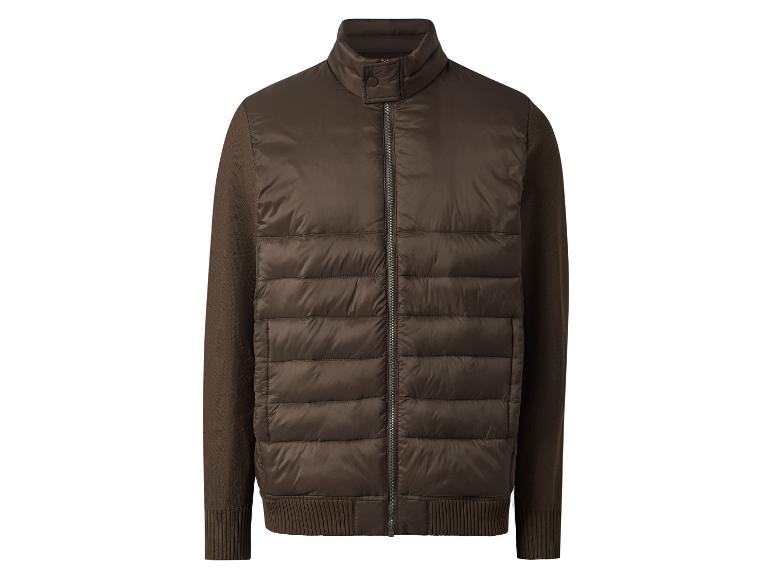 Une veste matelassée marron avec des manches en tricot.