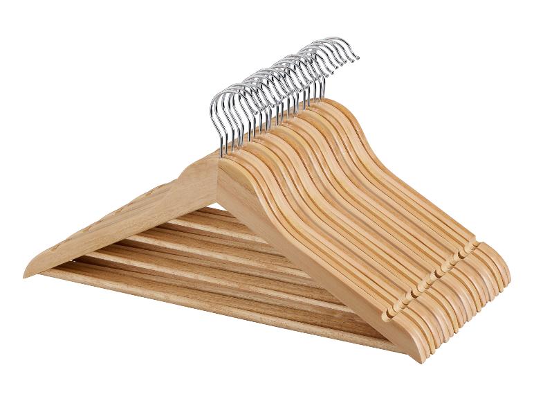 Ensemble de cintres en bois avec crochets métalliques