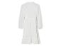 Robe blanche à manches bouffantes, style bohème.