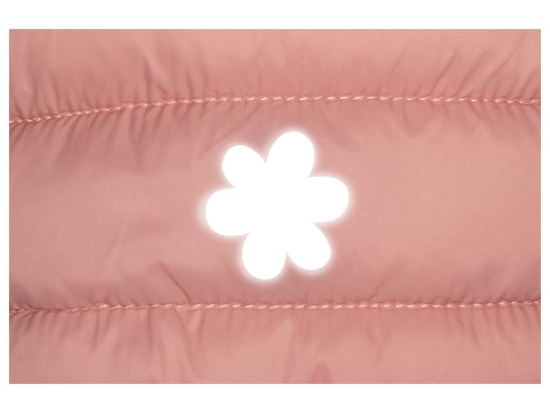 Doudoune rose matelassée avec motif floral.