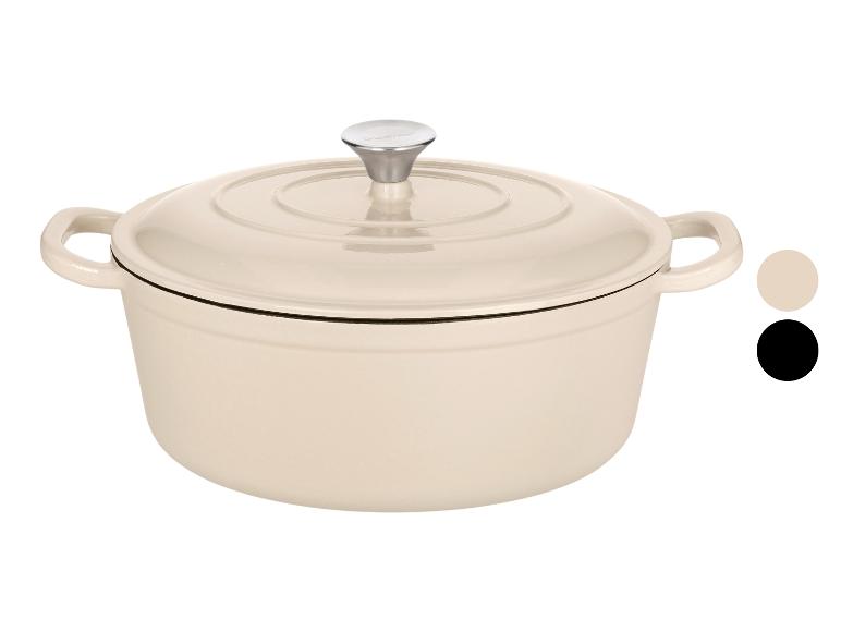 Cocotte en fonte émaillée SilverCrest de couleur crème avec poignées et couvercle.