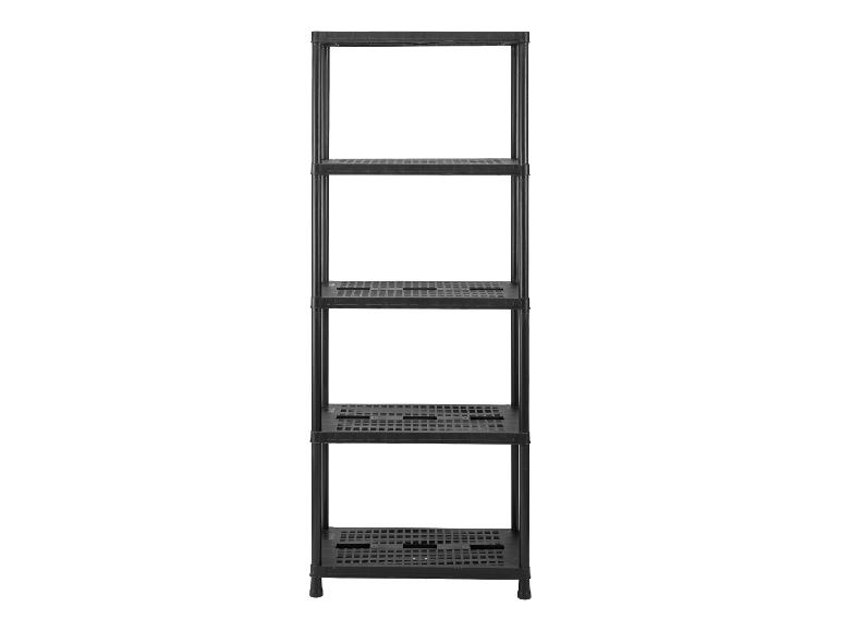 Étagère noire en plastique à cinq niveaux avec étagères perforées.
