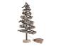 Un sapin de Noël en bois avec des décorations en forme d'étoile et des lumières.