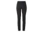 Jeans skinny noirs pour femmes.