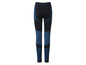 Leggings de sport noirs avec des détails bleus.