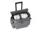 Un sac de voyage gris à roulettes avec une machine à coudre.
