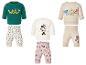 Trois ensembles de sweats à capuche et leggings pour enfants avec des personnages de dessins animés.