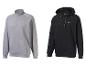 Deux sweats de sport, un gris avec un quart de zip et un noir à capuche.