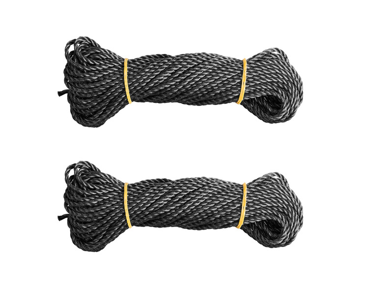 Deux bobines de corde noire, maintenues par un élastique.