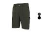 Shorts vert foncé avec poches et bouton, avec des échantillons de couleur vert foncé et noir.