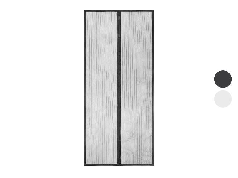 Une porte moustiquaire magnétique noire.