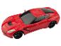 Une voiture de jouet rouge Chevrolet Corvette.