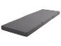 Matelas pliable gris en trois parties.