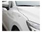 Carrosserie de voiture blanche avec un impact.