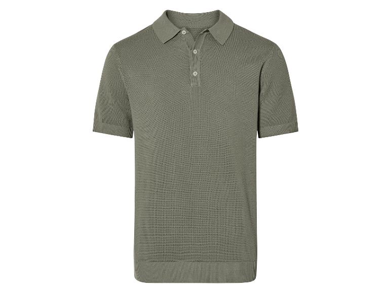 Polo en maille vert olive.