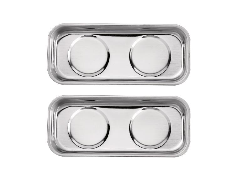 Deux plateaux en acier inoxydable avec deux cavités, sur fond blanc