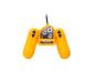 Télécommande jaune pour jouet avec boutons et compteur de vitesse.