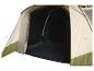 Tente de camping beige et verte avec intérieur noir.