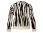 Un pull à rayures noir et blanc avec un motif zèbre.