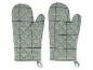 Paire de maniques vertes à carreaux avec motif matelassé et boucles de suspension.