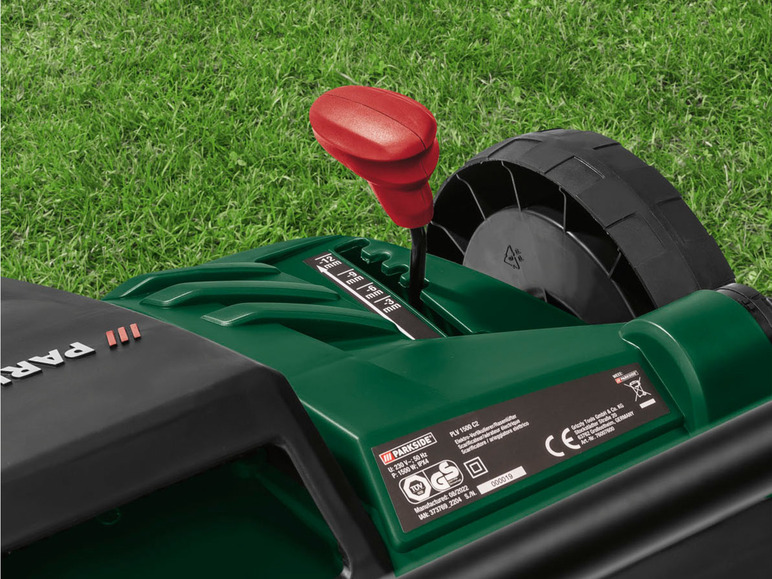 Aller en mode plein écran : PARKSIDE® Scarificateur/aérateur de pelouse électrique 2 en 1 PLV 1500 C2, 1 500 W - Image 12