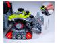 Image détaillée d'un modèle LEGO Technic, montrant son mécanisme et ses pièces mobiles.