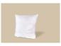 Oreiller blanc lavable LIVARNO® 60 x 60 cm avec motif ondulé.