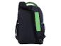 Sac à dos noir avec accents verts, vue latérale.
