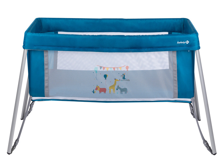Un lit parapluie Safety 1st bleu avec un motif d'animaux.
