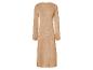 Robe pull beige longue, style minimaliste.