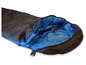 Un sac de couchage bleu et noir, déplié.