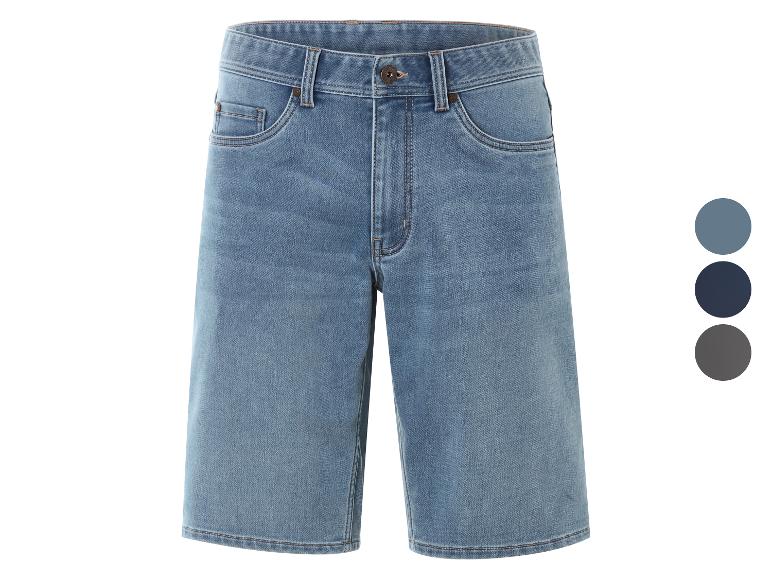 Shorts en jean bleu clair, différents coloris disponibles.