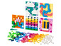 Ensemble LEGO® DOTS™ avec des mosaïques colorées et des tuiles supplémentaires.