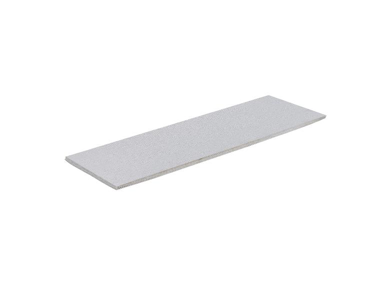 Une planche rectangulaire blanche texturée avec des bords stratifiés.