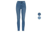 Jeans skinny bleu foncé pour femmes.