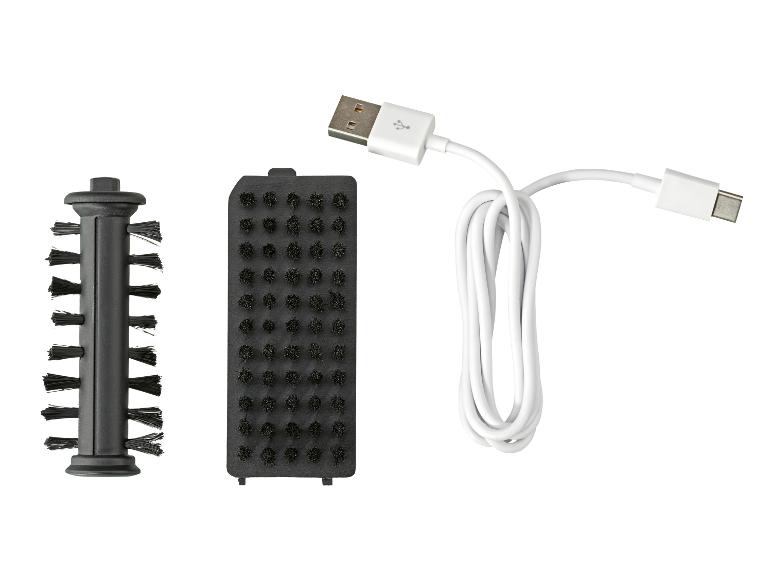 Brosses de nettoyage et câble de chargement USB-A vers USB-C.