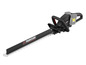 Une taille-haie Parkside noire avec une longue lame tranchante.